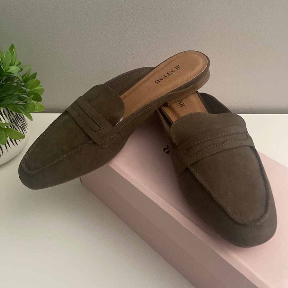 JustFab olive mules size 8 New